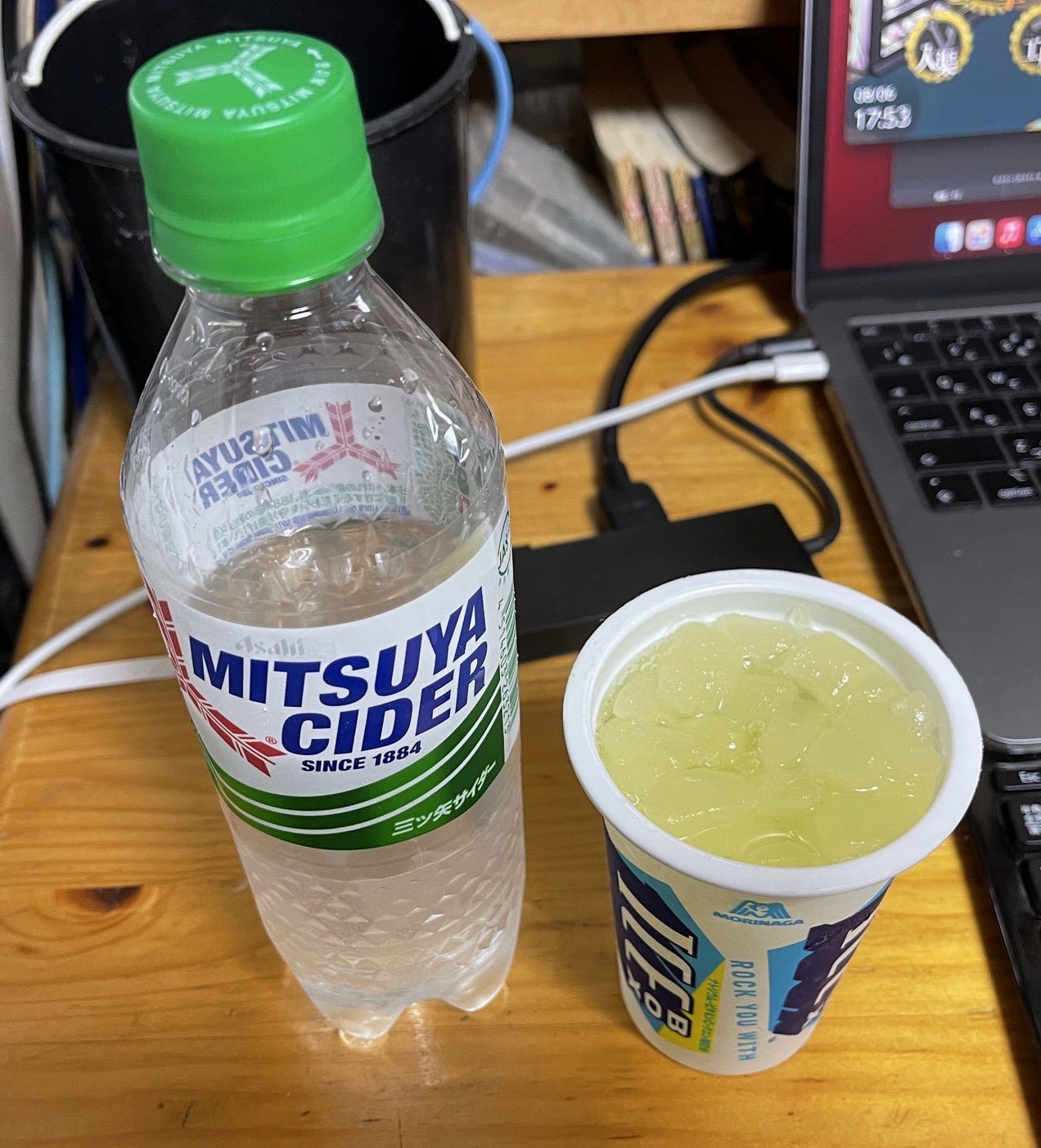 アイスボックスとサイダー